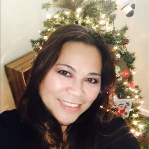 Meet your Posher, Alma