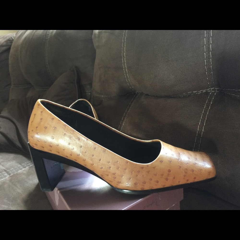 Life Stride Soft System Pumps