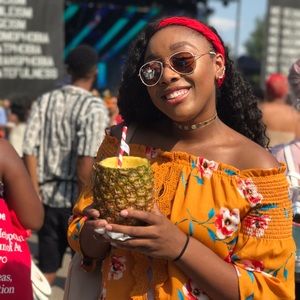 Meet your Posher, Esther