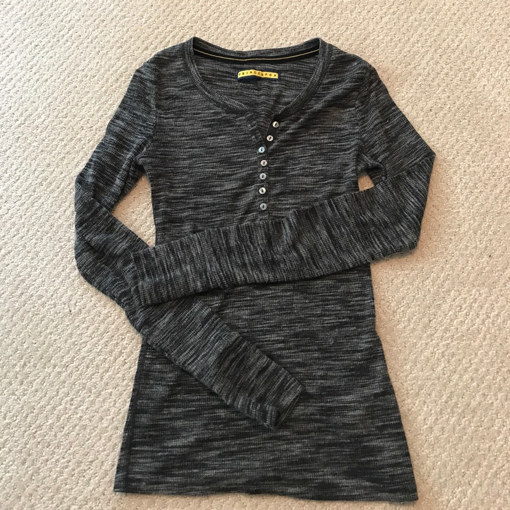 Aeropostale's Prince & Fox Henley shirt small