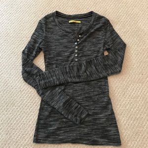 Aeropostale's Prince & Fox Henley shirt small