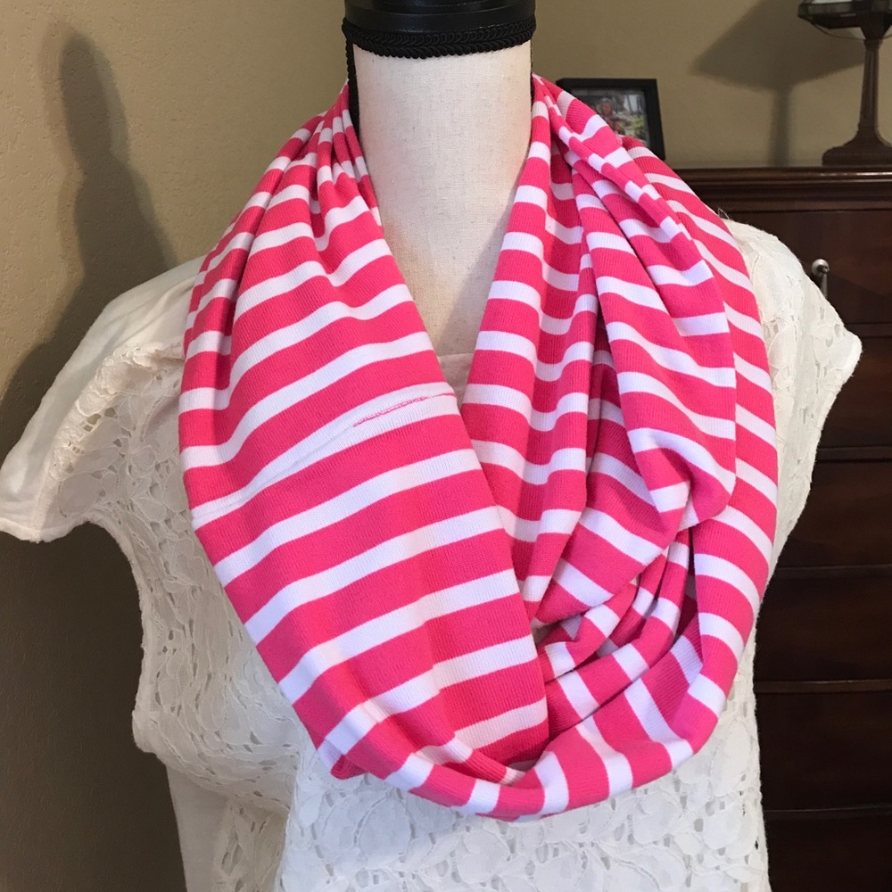 Infinity, Sweater knit scarf. NWT!