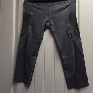 Never been worn GymShark workout Cropped leggings