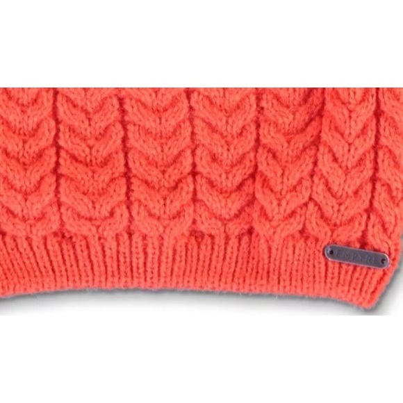 ❄️EMPYRE Pom Orange Red Beanie NWT winter Snow ❄️