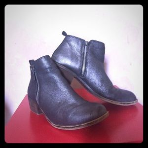 Lucky Brand Booties size 9