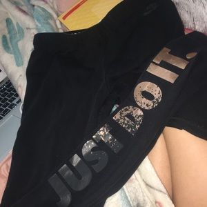 Black/Rosegold Nike Leggings