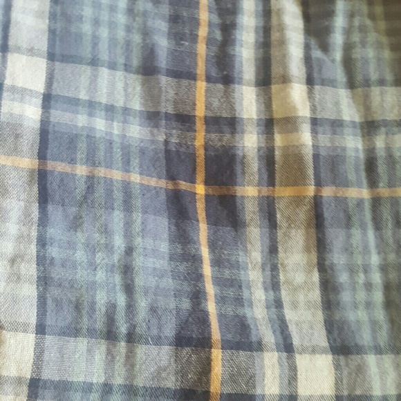 SOLD! Lot of 3 cute, cozy, flannels - Picture 7 of 7