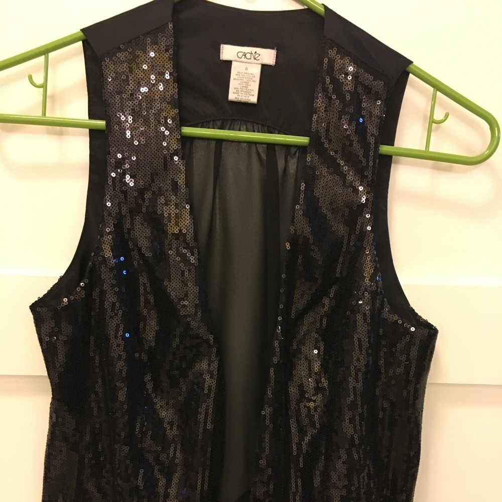 Cache sequined vest