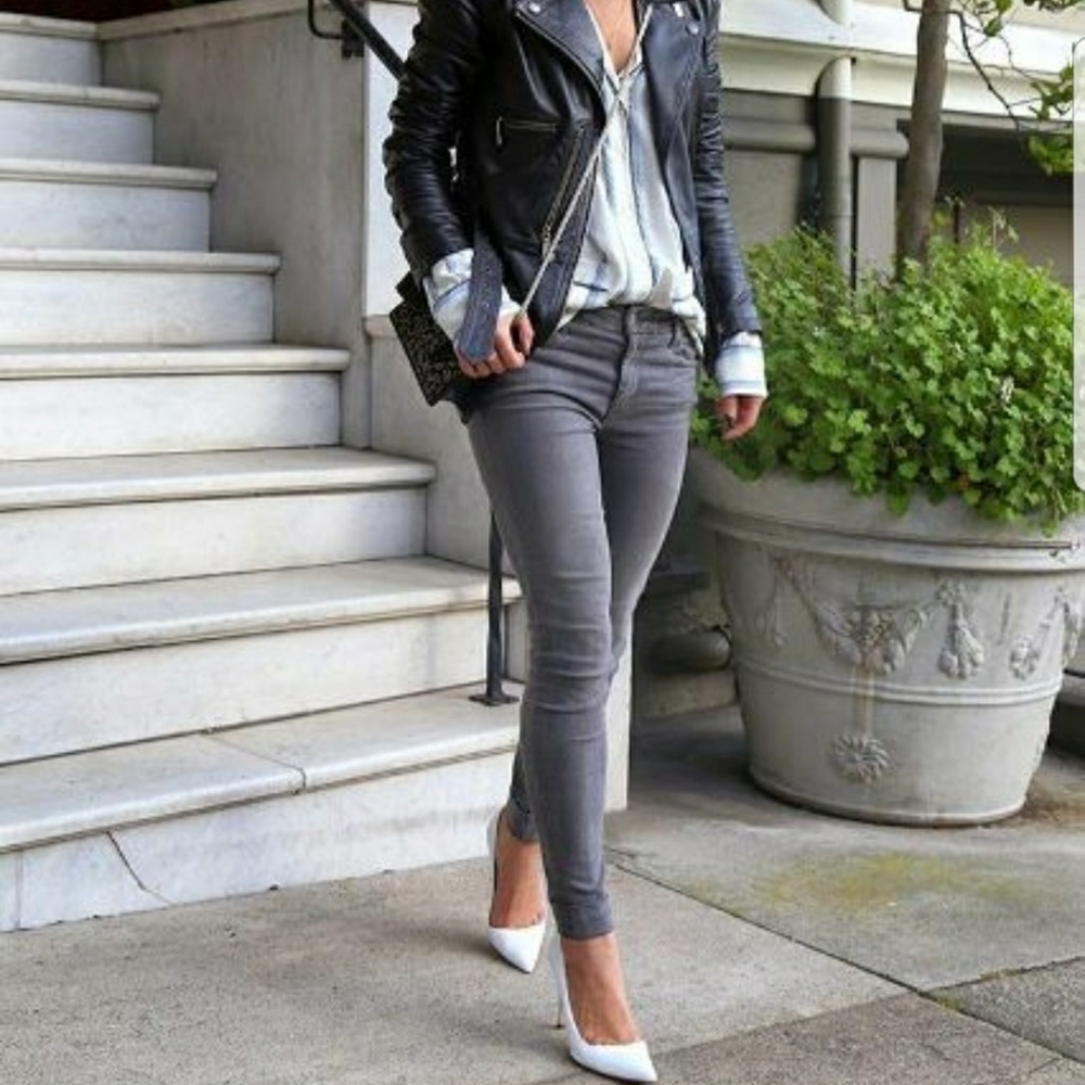 Gray cropped jeans