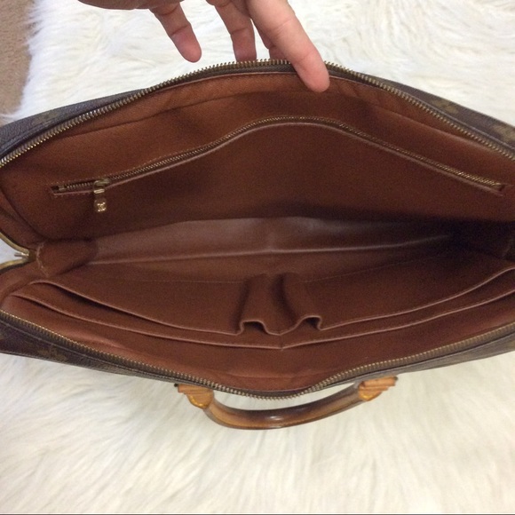 Authentic Louis Vuitton Porte Document Voyage - Picture 3 of 8