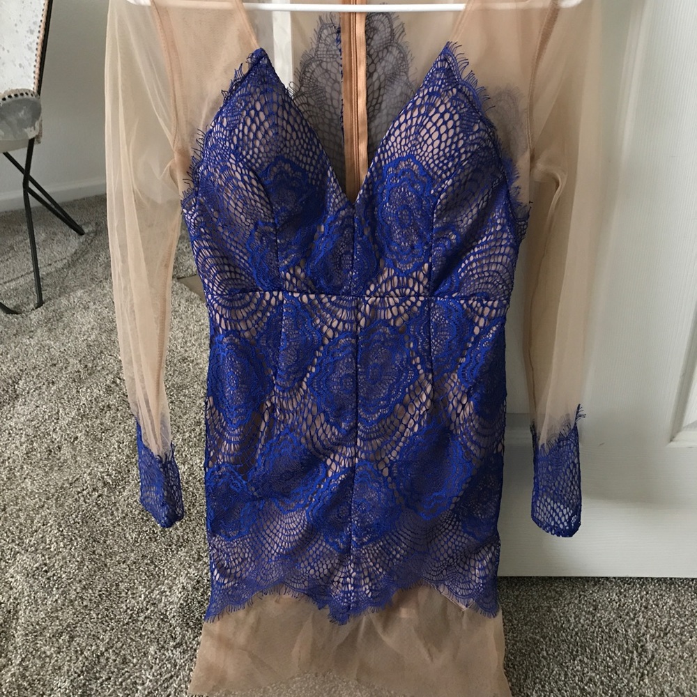 Blue lace homecoming dress