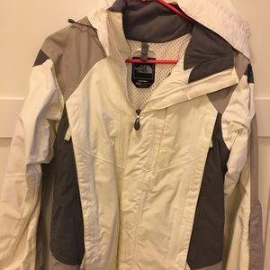 North Face hyvent winter jacket with liner insert.