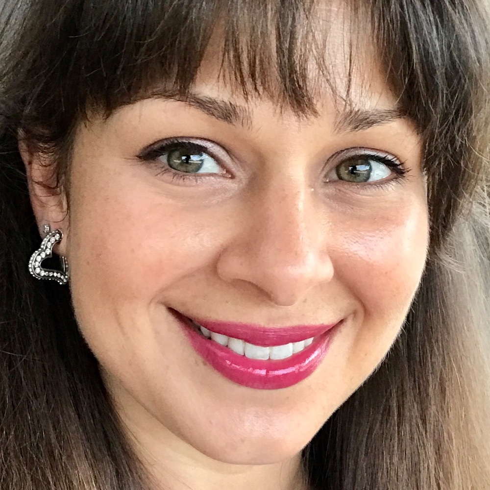 Meet your Posher, Elana