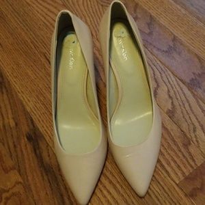 Calvin Klein Pumps