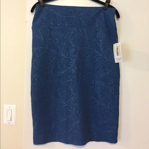 Medium LulaRoe Cassie