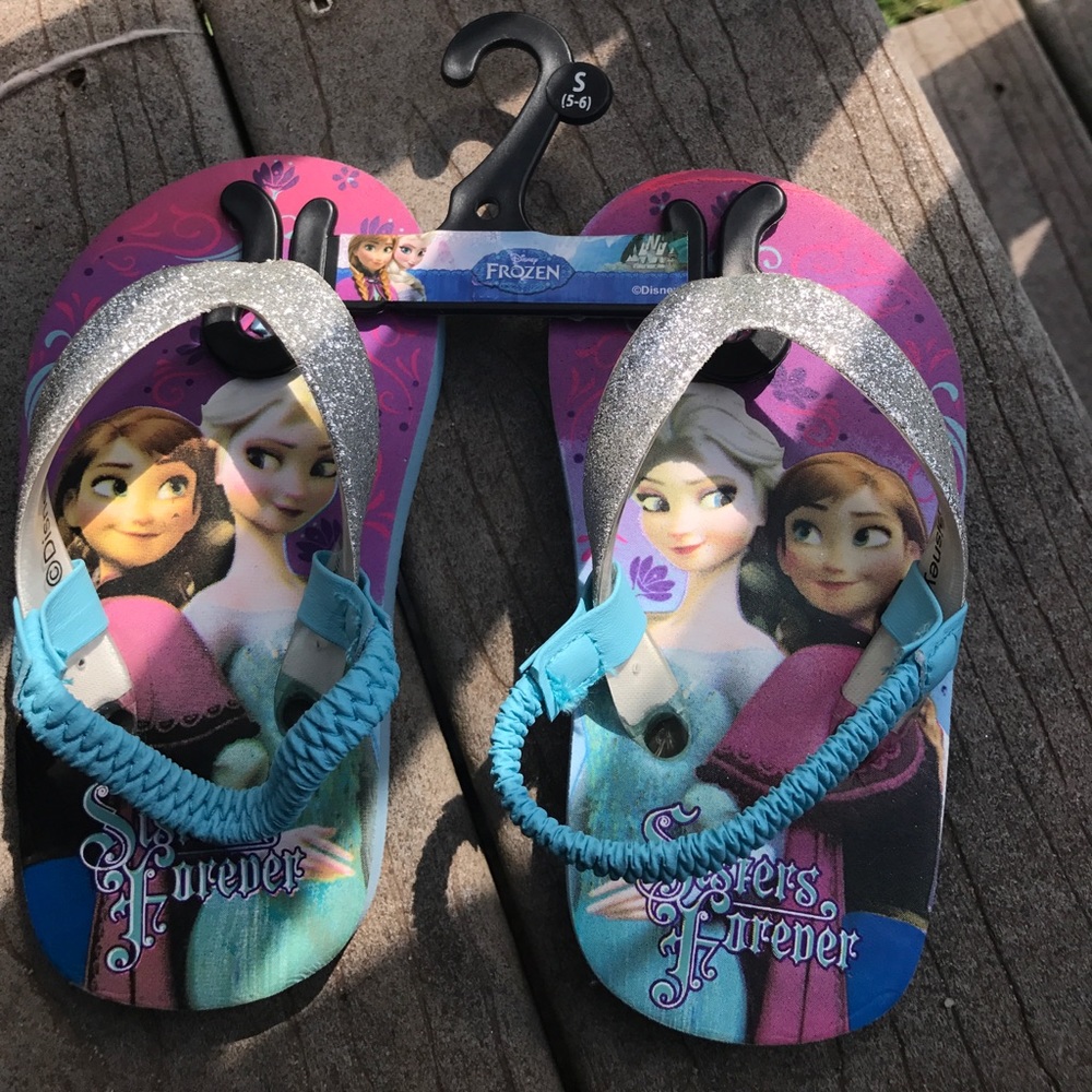 Size 5-6 Frozen Toddler Flip Flop. Brand New!