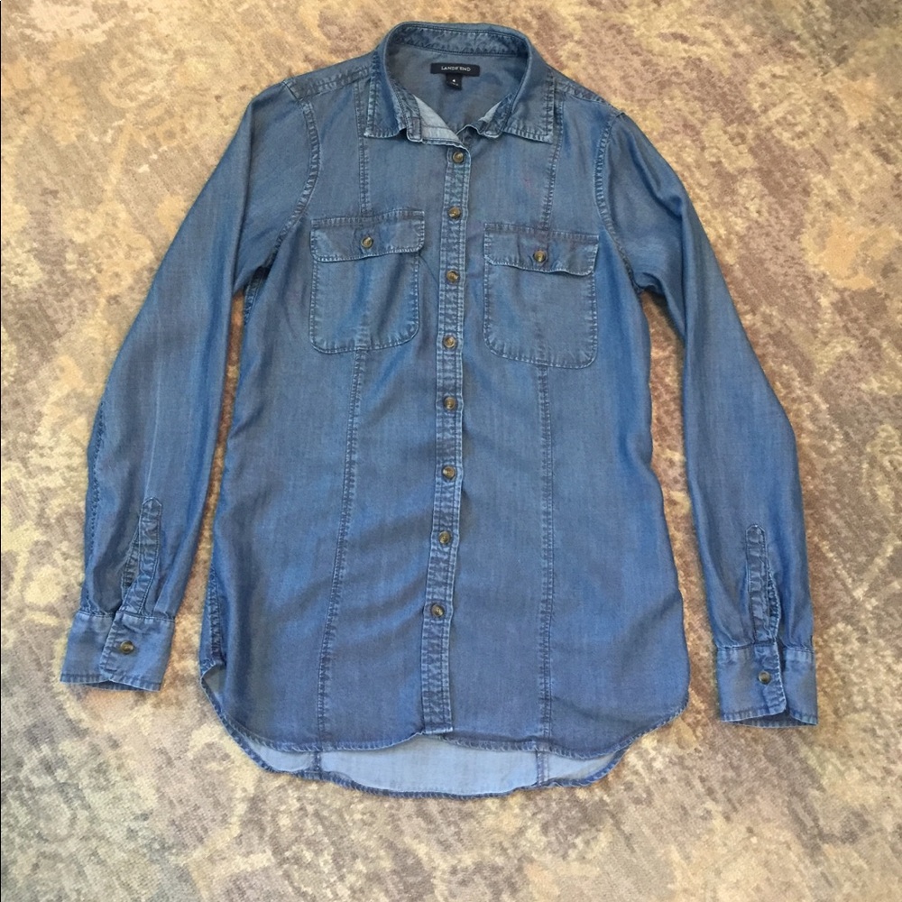 Lands End Chambray Button Down w/ Tortoise Buttons