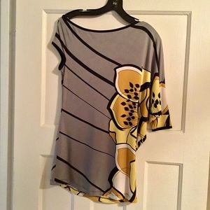 Beautiful asymmetrical Analili blouse