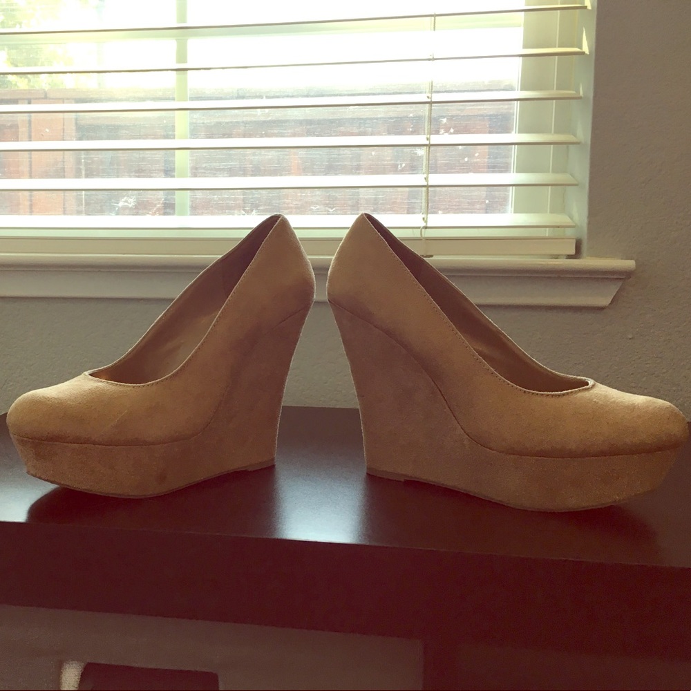 💚Beige wedges 💚👡