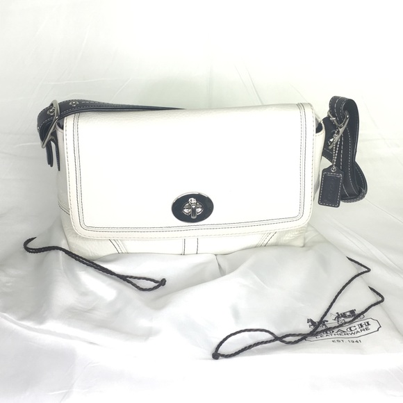 Coach Hamilton Ivory & espresso strap - Picture 3 of 8