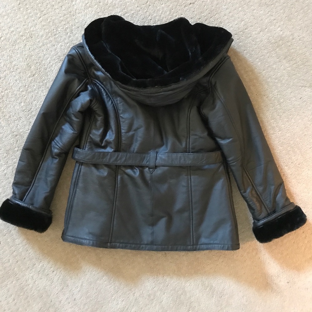 Leather jacket - Picture 3 of 3