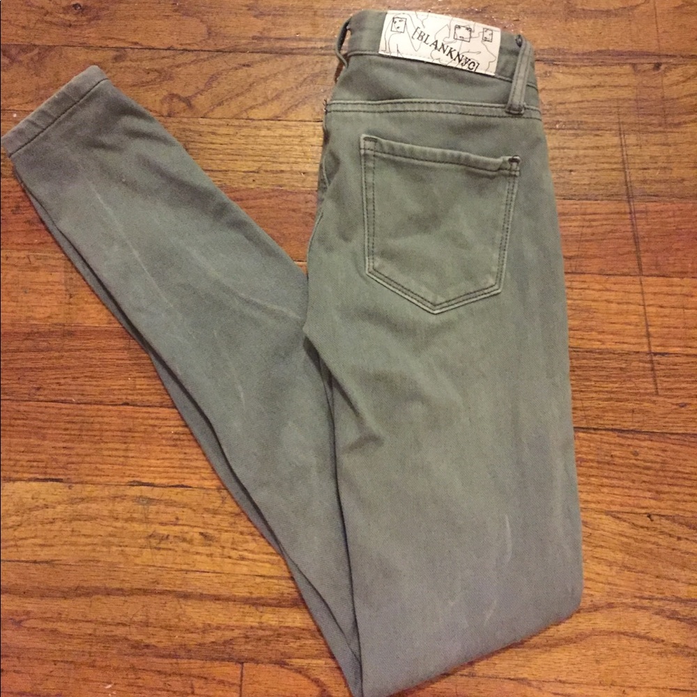 BLANKNYC Skinny Jeans with Zipper detail