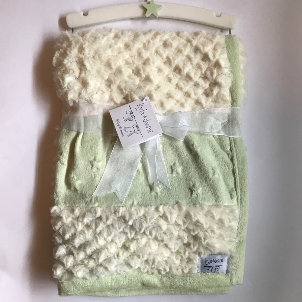 NWT Plush Baby Blanket with Decorative Hanger