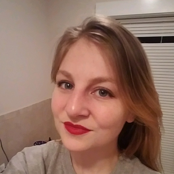 Meet your Posher, Megan - Picture 1 of 1