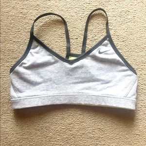 (NWOT) Nike sports bra