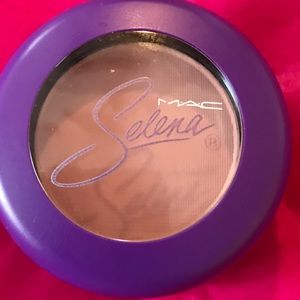 Selena MAC Eyeshadow