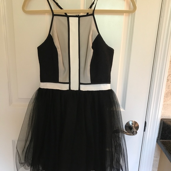 BCBG Dress - Picture 4 of 4