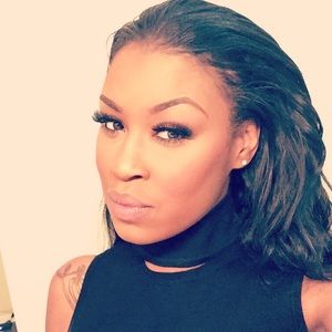 Meet your Posher, Mieshia