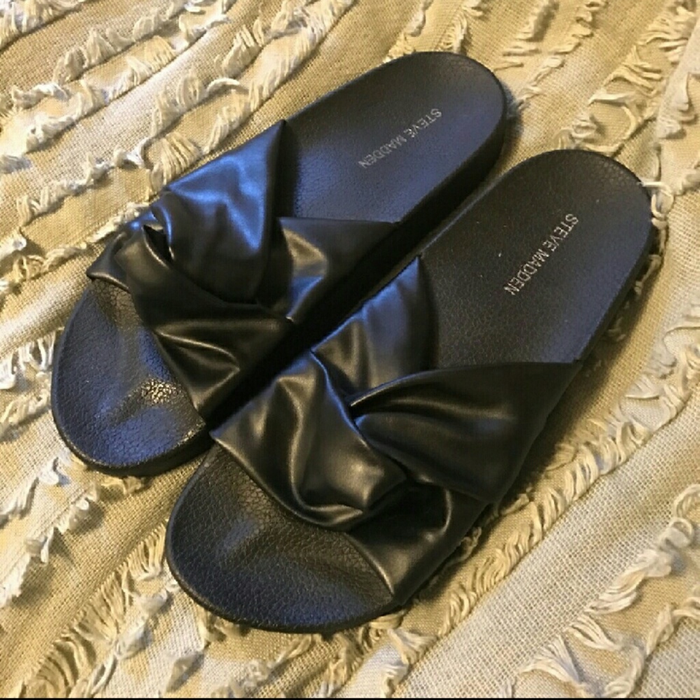 ❌SOLD❌Steve Madden Slides