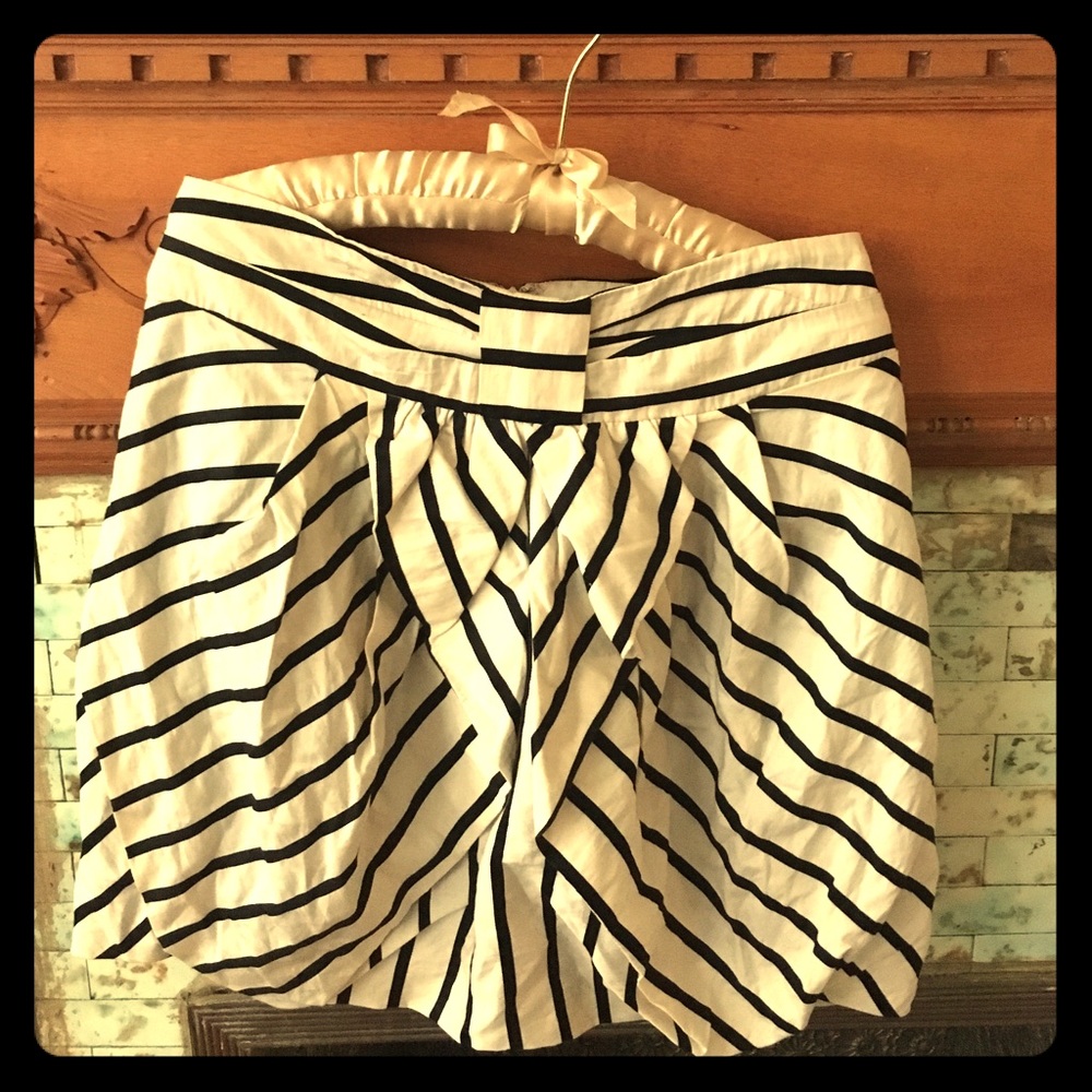 Black and white striped bubble hem skirt.