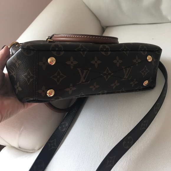 Pallas Black Louis Vuitton Crossbody - Picture 4 of 8