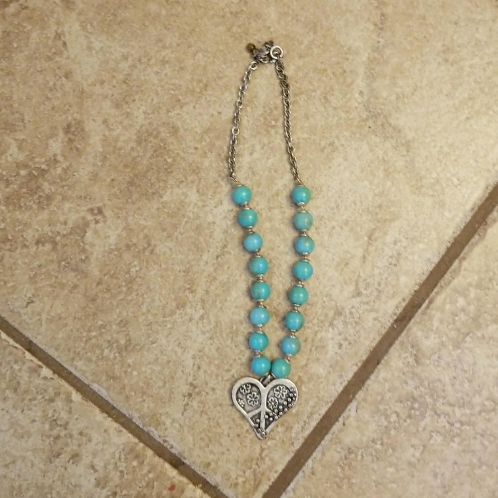 Bundle 4 Costume jewelry necklaces