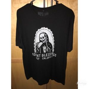 Skull " Count Blessings Not Caolries Tee Skull " Count Blessings Not Caolries Tee