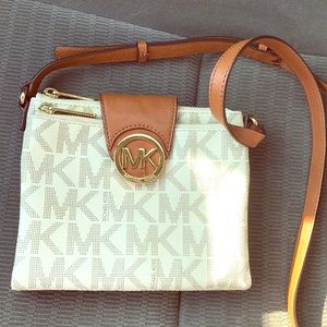 Michael Kors Fulton Vanilla Crossbody