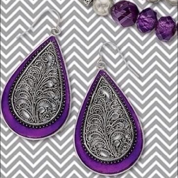 Premier Designs Jewelry - Premier Designs Lilac Earring Purple Enamel Silver