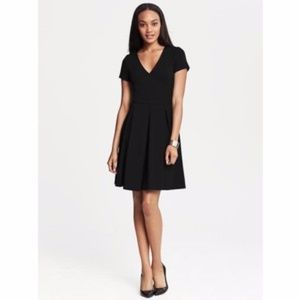 Banana Republic Black Ponte Fit & Flare Dress Sz 2