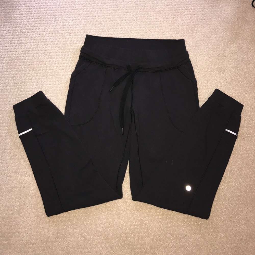 Lululemon joggers size 8