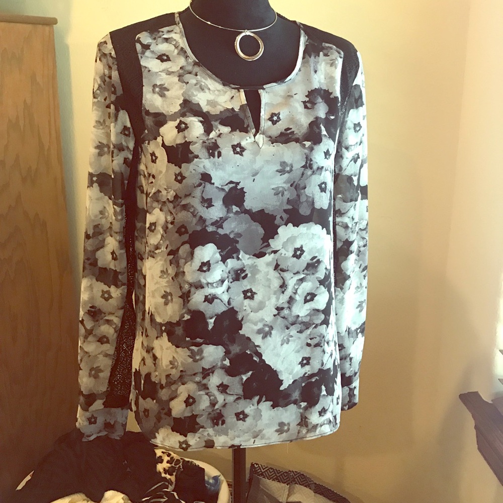 Ellen Tracy LS LACE DETAIL BLOUSE