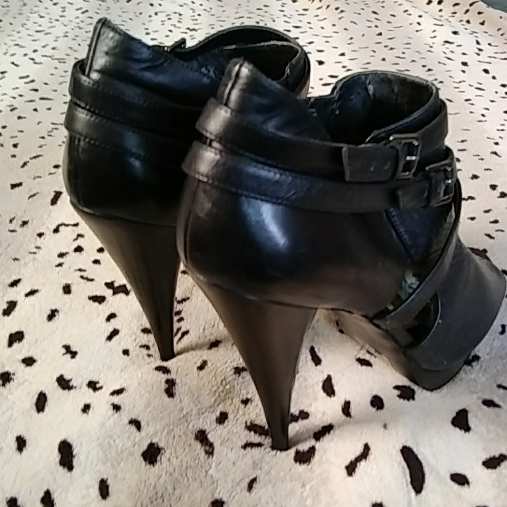 Booties - Picture 3 of 4
