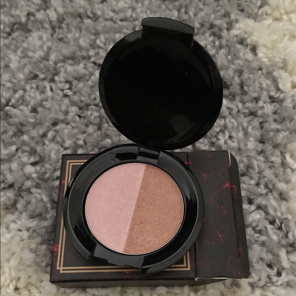 Nomad Florence bronzer/highlighter