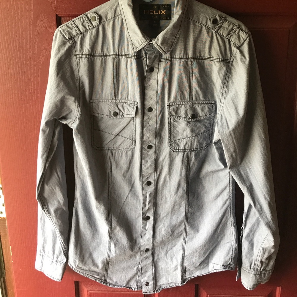 Light denim long sleeve snap up shirt