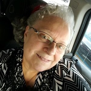 Meet your Posher, Carolyn