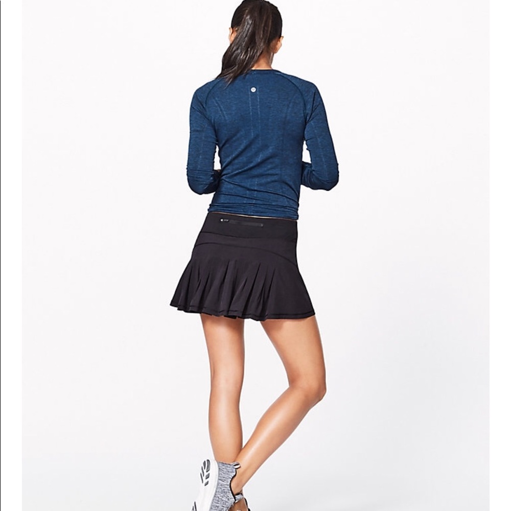 Lululemon Black skirt