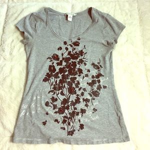 White House Black Market size XS tee