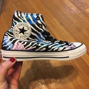 BRAND NEW Converse All Star