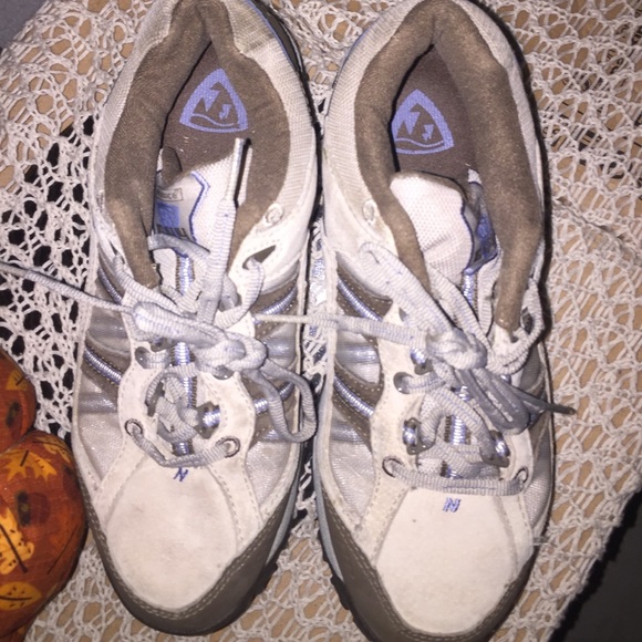 New Balance 644 Hiking sneakers in fall colors - Picture 3 of 8